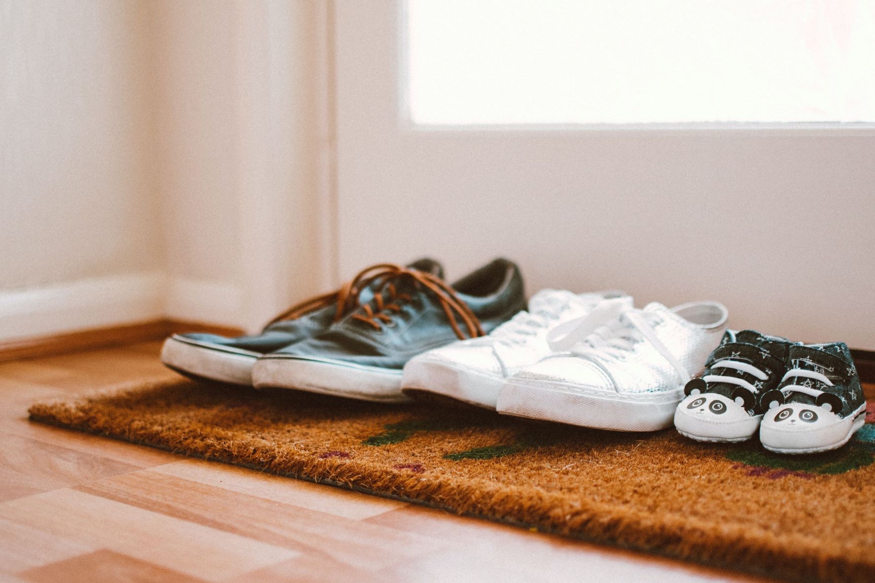 Damit auch in der Autonomiephase die Schuhe aller Familienmitglieder friedlich beisammen stehen können.
